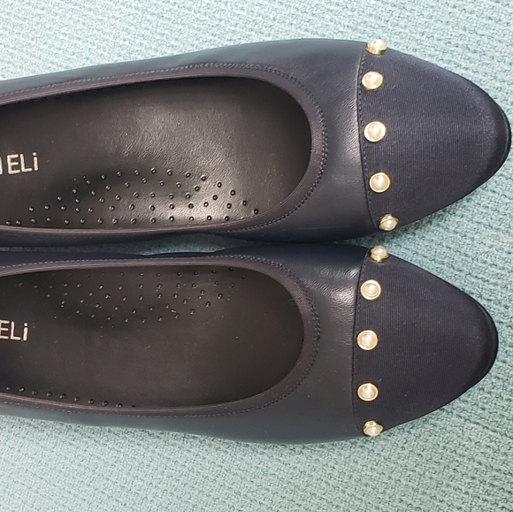 NWB Vaneli Navy flats - Picture 2 of 7